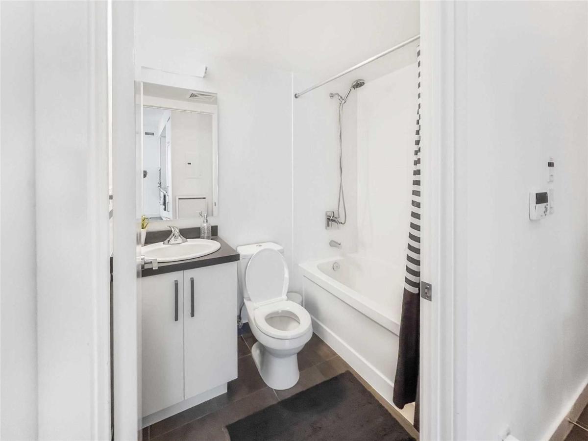 Luxury Condo In The Heart Of Toronto - Next To Scotiabank Arena 외부 사진
